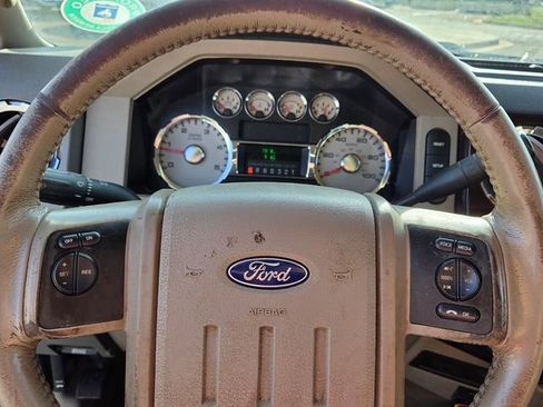 Used 2010 Ford F350 Lariat image 22