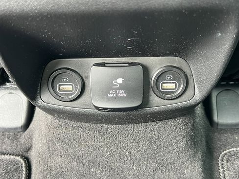 Used 2023 Hyundai Santa Fe Calligraphy image 33