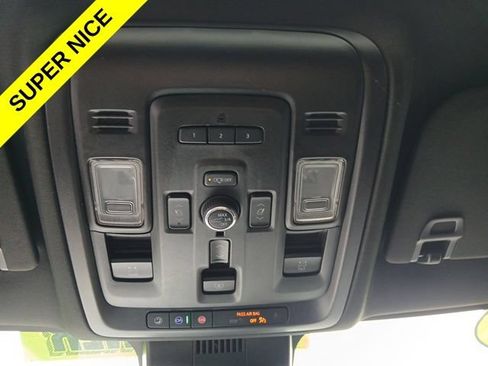 Used 2023 GMC Yukon Denali AWD/4WD image 17
