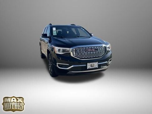 Used 2019 GMC Acadia Denali w/ Technology Package FWD image 15
