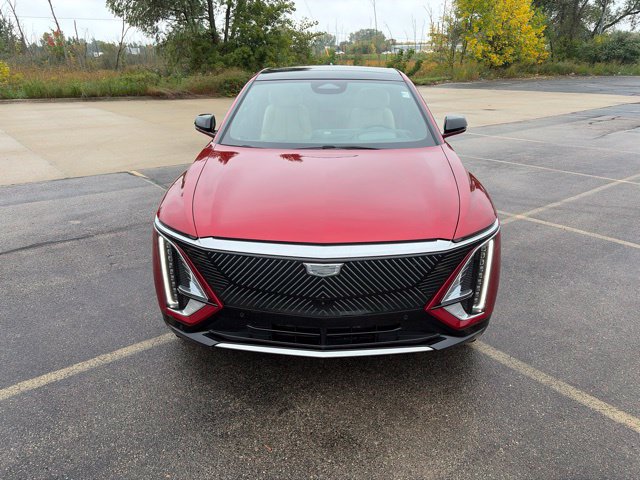 Used 2026 Cadillac Lyriq Signature Luxury w/ Nappa Leather Package AWD/4WD image 2
