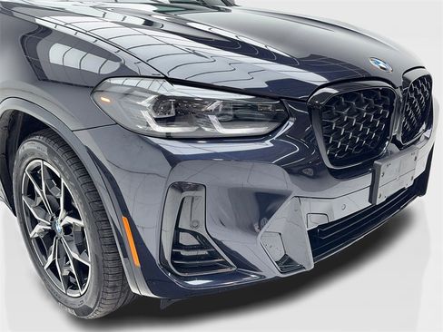 Used 2023 BMW X4 xDrive30i w/ M Sport Package image 3