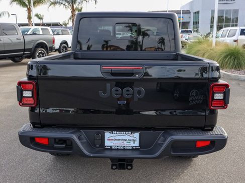 New 2025 Jeep Gladiator Willys image 5