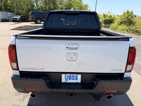 Used 2023 Honda Ridgeline Black Edition image 4