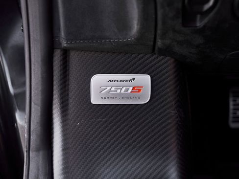 Used 2025 McLaren 750S Spider RWD image 38