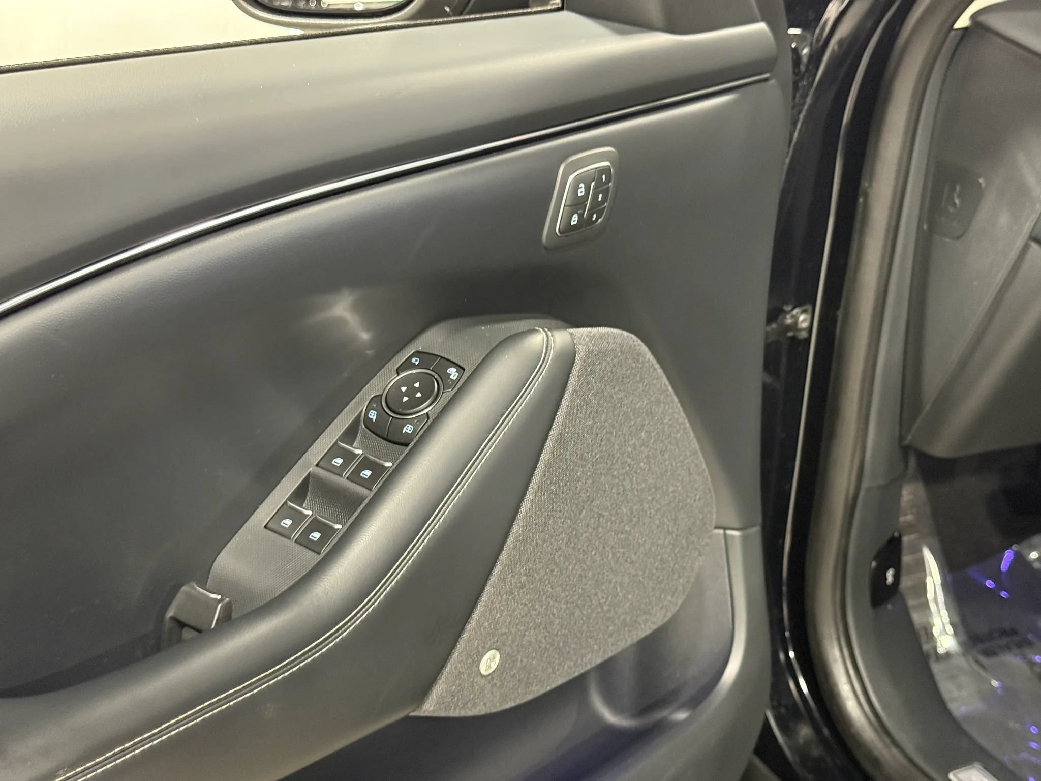 Used 2021 Ford Mustang Mach-E Premium AWD/4WD image 12
