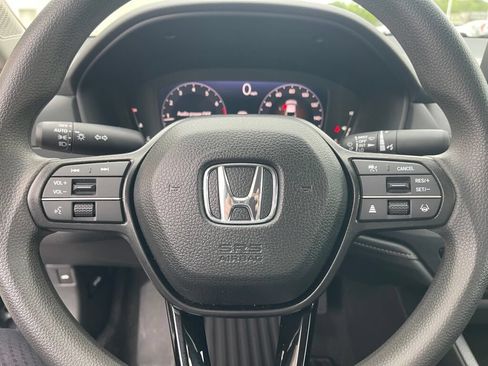 Used 2025 Honda Accord SE image 17