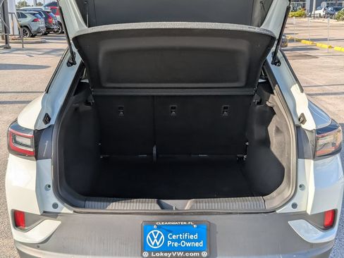 Used 2023 Volkswagen ID.4 2WD image 9