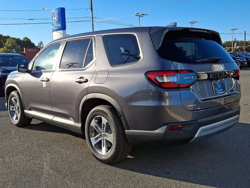 New 2025 Honda Pilot EX-L image 4
