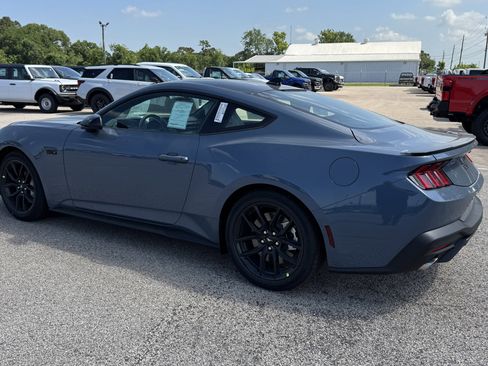 New 2026 Ford Mustang GT RWD image 4
