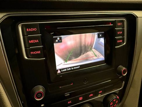 Used 2018 Volkswagen Passat 2.0T S image 12