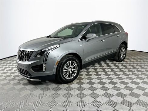 Used 2023 Cadillac XT5 Premium Luxury image 3