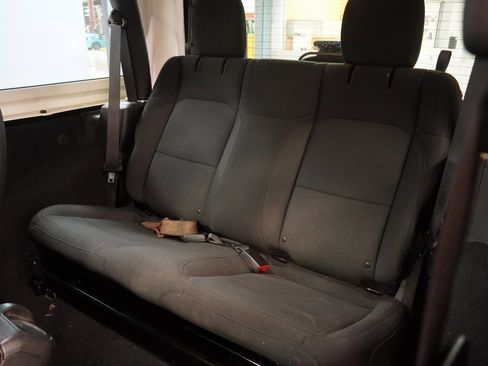 Used 2018 Jeep Wrangler Sport image 23