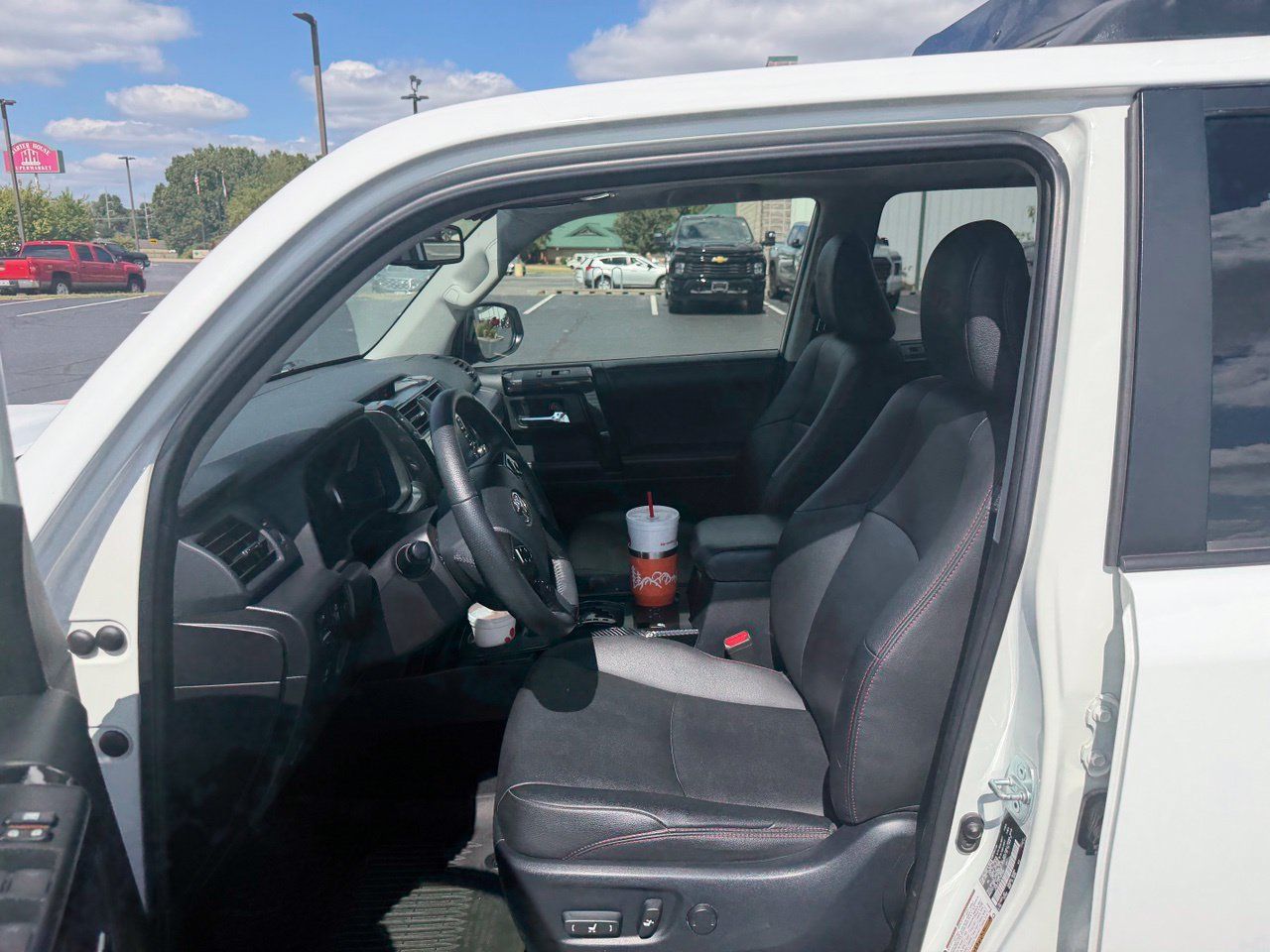 Used 2020 Toyota 4Runner Venture w/ Moonroof Package AWD/4WD image 13