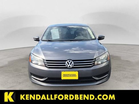 Used 2013 Volkswagen Passat 2.5 SE FWD image 2