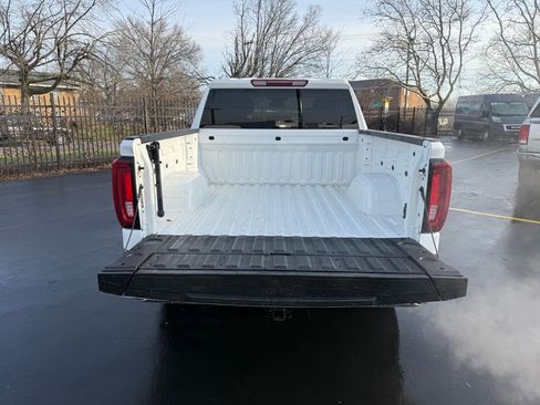 Used 2024 GMC Sierra 1500 SLT image 7