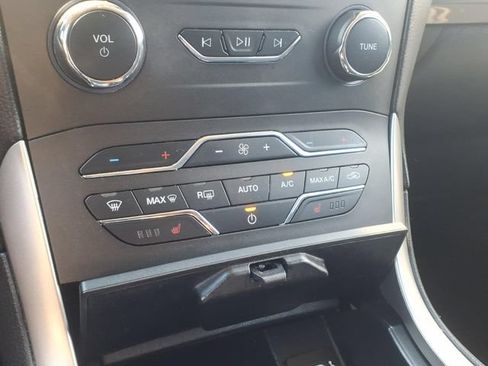 Used 2020 Ford Edge SEL w/ Convenience Package AWD/4WD image 19