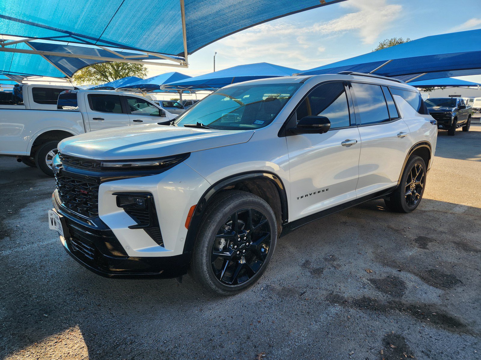 Used 2024 Chevrolet Traverse RS w/ LPO, Floor Liner Package AWD/4WD image 2