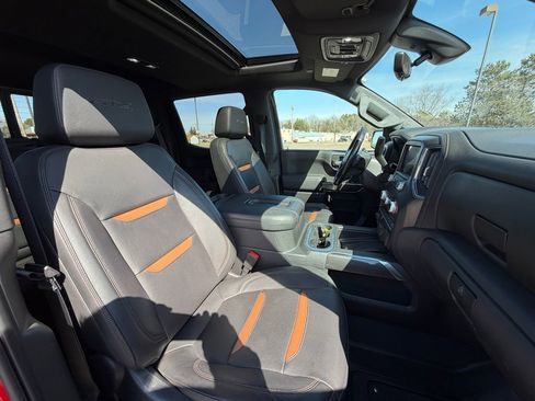 Used 2021 GMC Sierra 1500 AT4 w/ Technology Package image 9