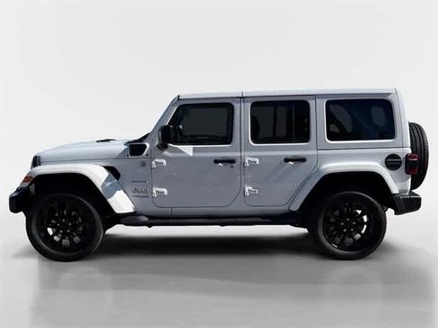 Used 2022 Jeep Wrangler Unlimited Sahara image 8