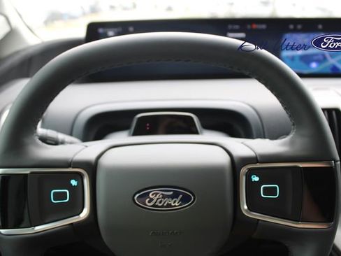 New 2026 Ford Expedition Max Active RWD image 17