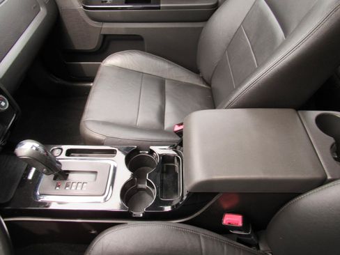 Used 2009 Ford Escape Limited AWD/4WD image 23