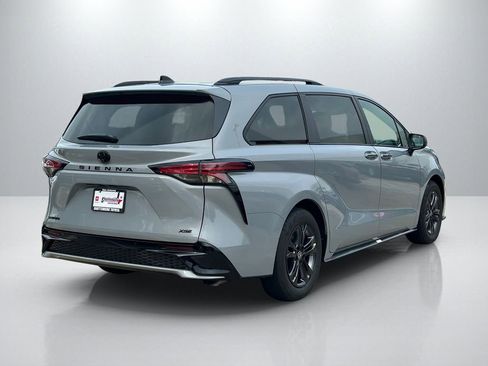 Certified 2026 Toyota Sienna XSE image 5