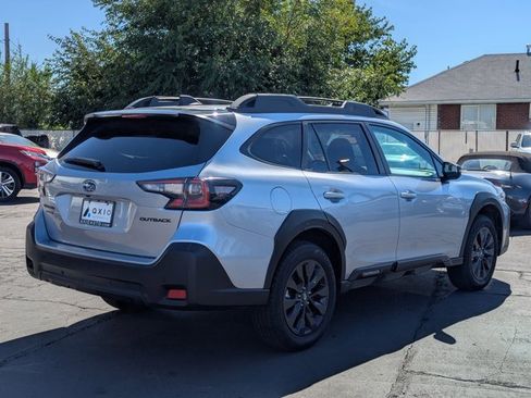 Used 2025 Subaru Outback Onyx Edition image 3