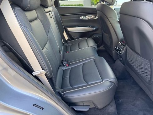 Used 2024 Genesis Electrified GV70 image 26