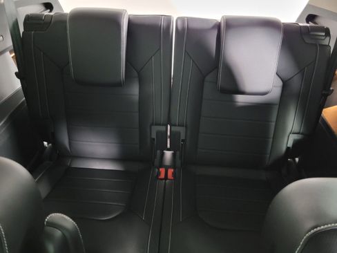 Used 2021 Volkswagen Atlas SEL Premium image 26