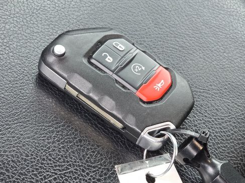 Used 2021 Jeep Wrangler Unlimited Sahara image 40