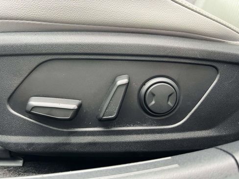 Used 2022 Hyundai Elantra Limited image 23