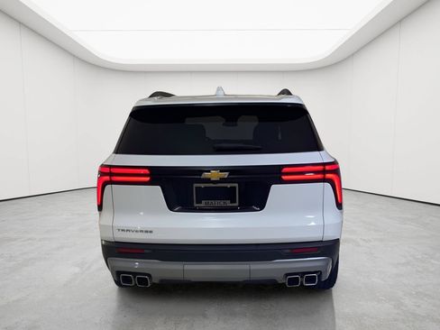 Used 2025 Chevrolet Traverse LT FWD image 58