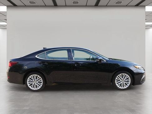Used 2018 Lexus ES 350 w/ Luxury Package w/Wood Trim FWD image 6