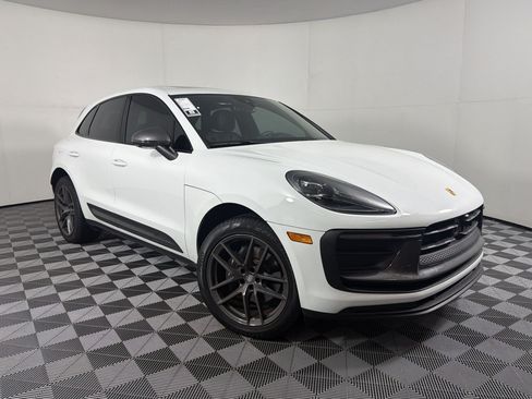 Certified 2026 Porsche Macan Turbo AWD/4WD image 7