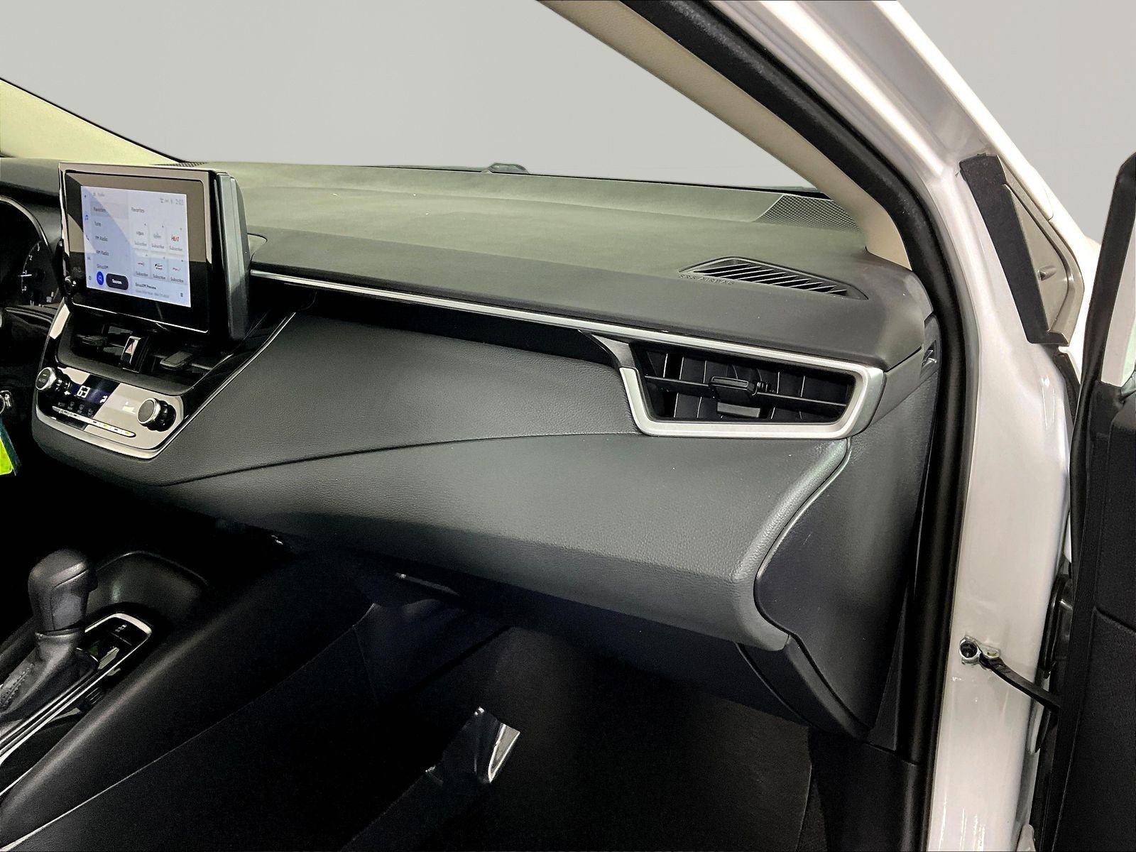 Used 2023 Toyota Corolla LE FWD image 26