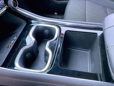 Certified 2025 Chevrolet Traverse LT image 16