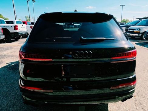 Used 2023 Audi SQ7 Prestige AWD/4WD image 7