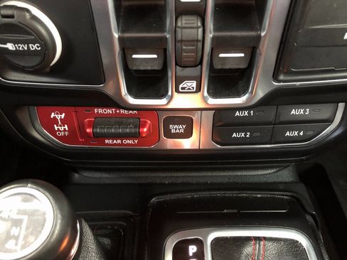 Used 2020 Jeep Wrangler Unlimited Rubicon image 25