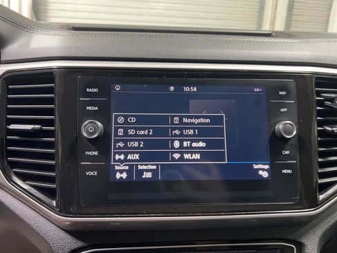 Used 2020 Volkswagen Atlas SEL FWD image 38