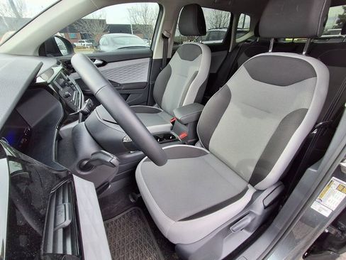 Used 2024 Volkswagen Taos S image 19