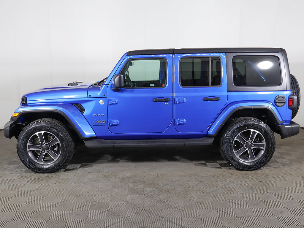 Used 2023 Jeep Wrangler Unlimited Sahara w/ Cold Weather Group AWD/4WD image 15