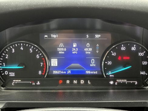 Used 2023 Ford Explorer XLT w/ Equipment Group 202A image 8