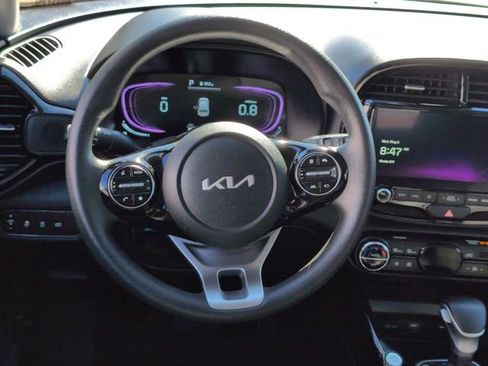 Certified 2025 Kia Soul S FWD image 17