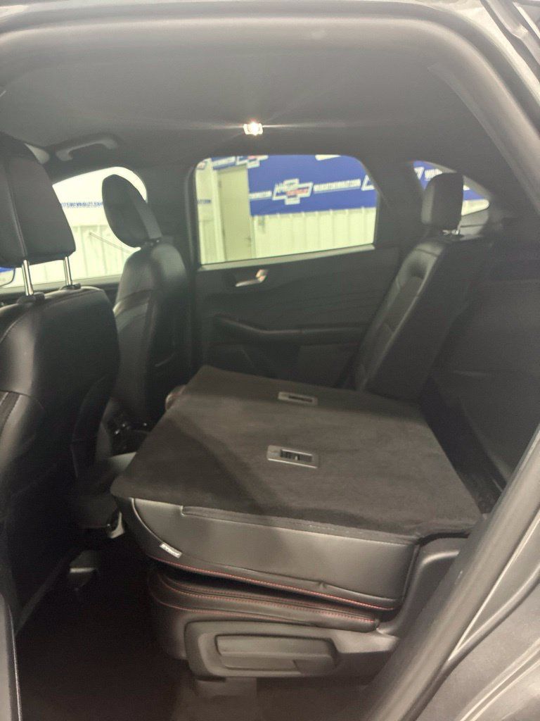 Used 2025 Ford Escape ST-Line FWD image 30