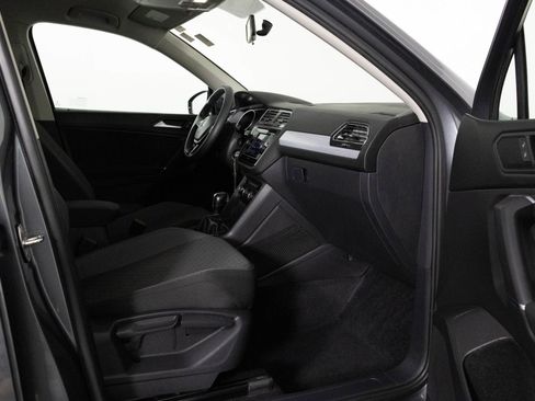 Used 2020 Volkswagen Tiguan S image 35