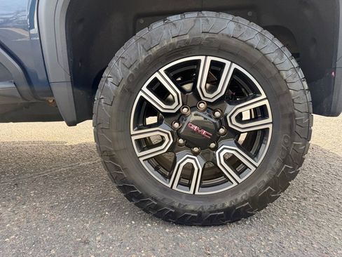 Used 2021 GMC Sierra 2500 AT4 w/ AT4 Premium Plus Package image 23