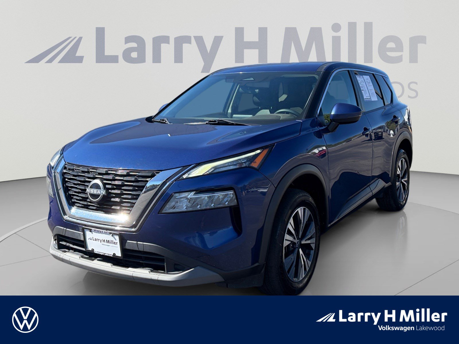 Used 2022 Nissan Rogue SV AWD/4WD image 1
