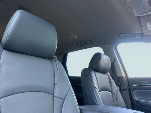 Used 2019 Buick Enclave Premium AWD/4WD image 15