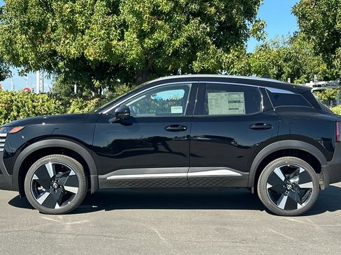 New 2026 Nissan Kicks SR image 7